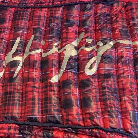 Tommy Hilfiger Women’s Sleeveless Plaid Puffer Vest Packable Lightweight T38* - Picture 4 of 7